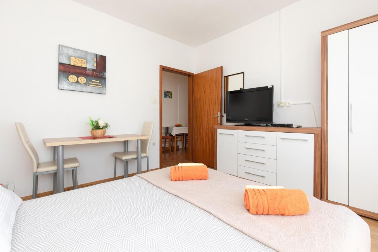Apartmani Braut Kornic Bagian luar foto